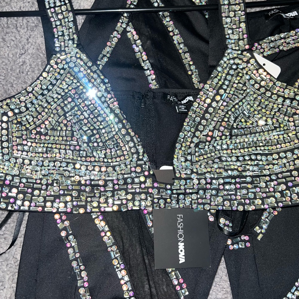 Fashion Nova XS Two-piece hot tonight set, black with rhinestones